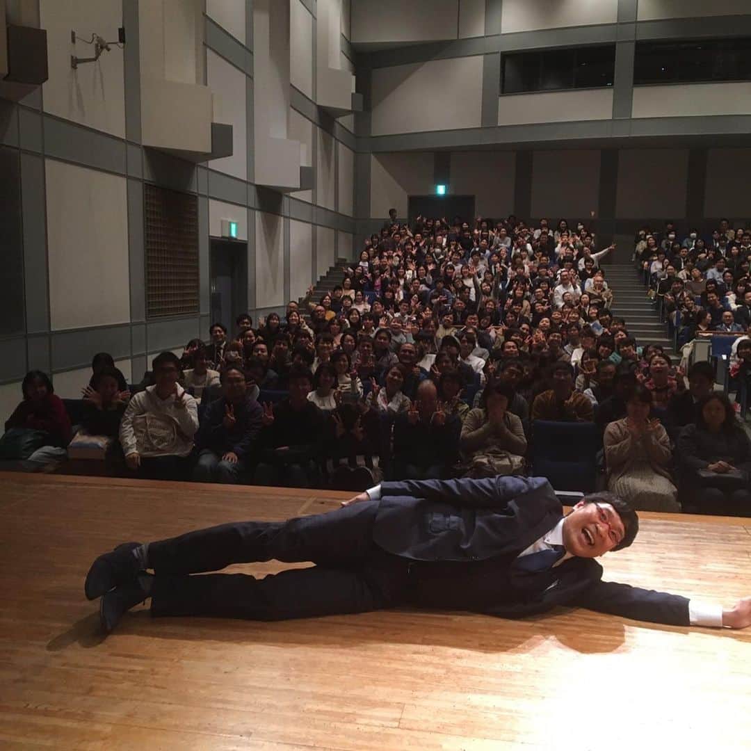 山里亮太さんのインスタグラム写真 - (山里亮太Instagram)「広島140楽しすぎました。 皆さま、ありがとうございます！ そして、よろしくお願いいたします！ また来年！！！ #山里亮太の140」11月8日 21時47分 - ryotayamasato
