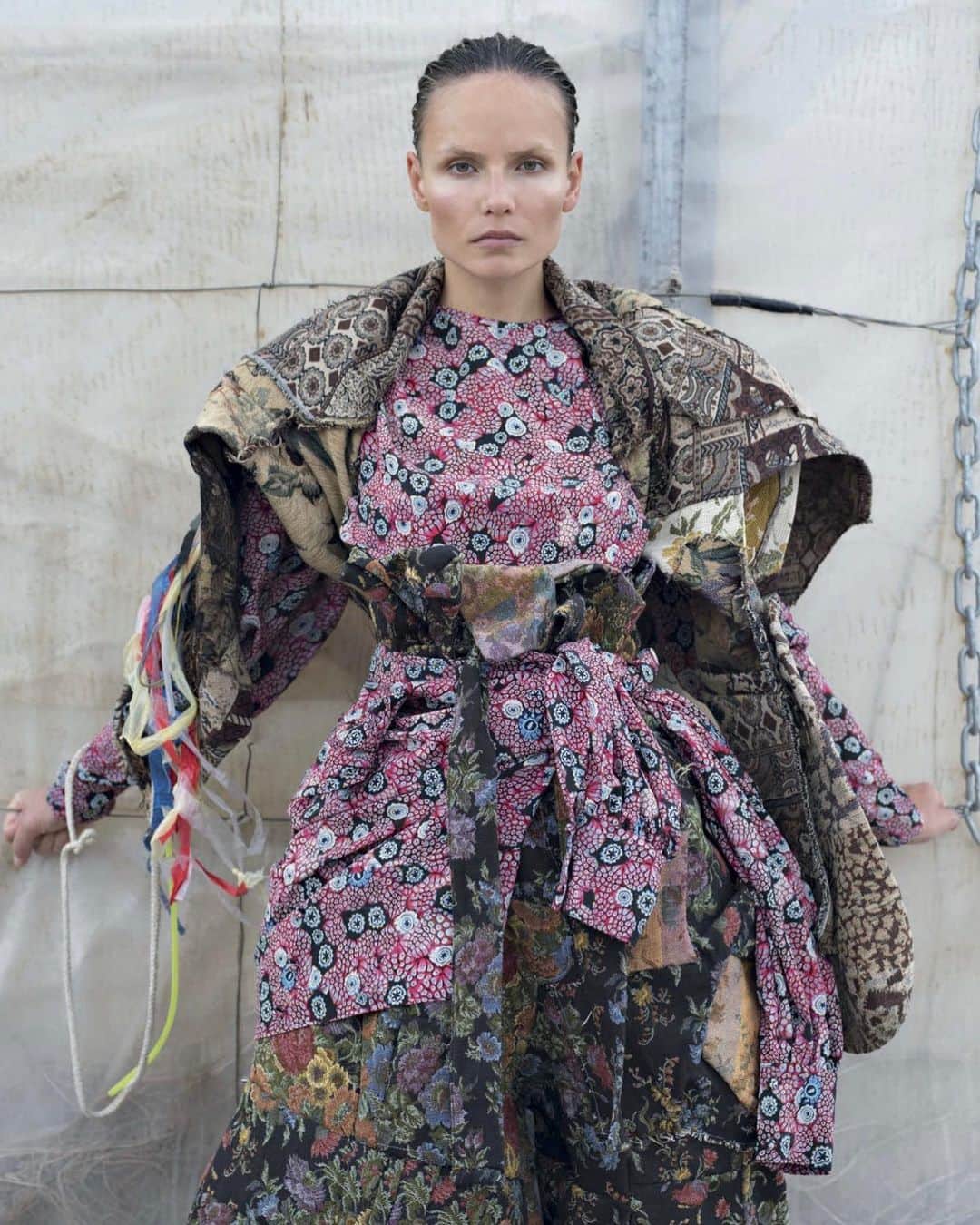 ナターシャ・ポーリーのインスタグラム：「@vogueitalia November Issue  Editor And Chief @efarneti  Photographer @jackie_nickerson  Style By @charlottecolletcollet  Make Up By @lottenholmqvist  Hair By @soichiinagaki  Casting @pg_dmcasting @samuel_ellis  Creative Director @ferdinandoverderi」