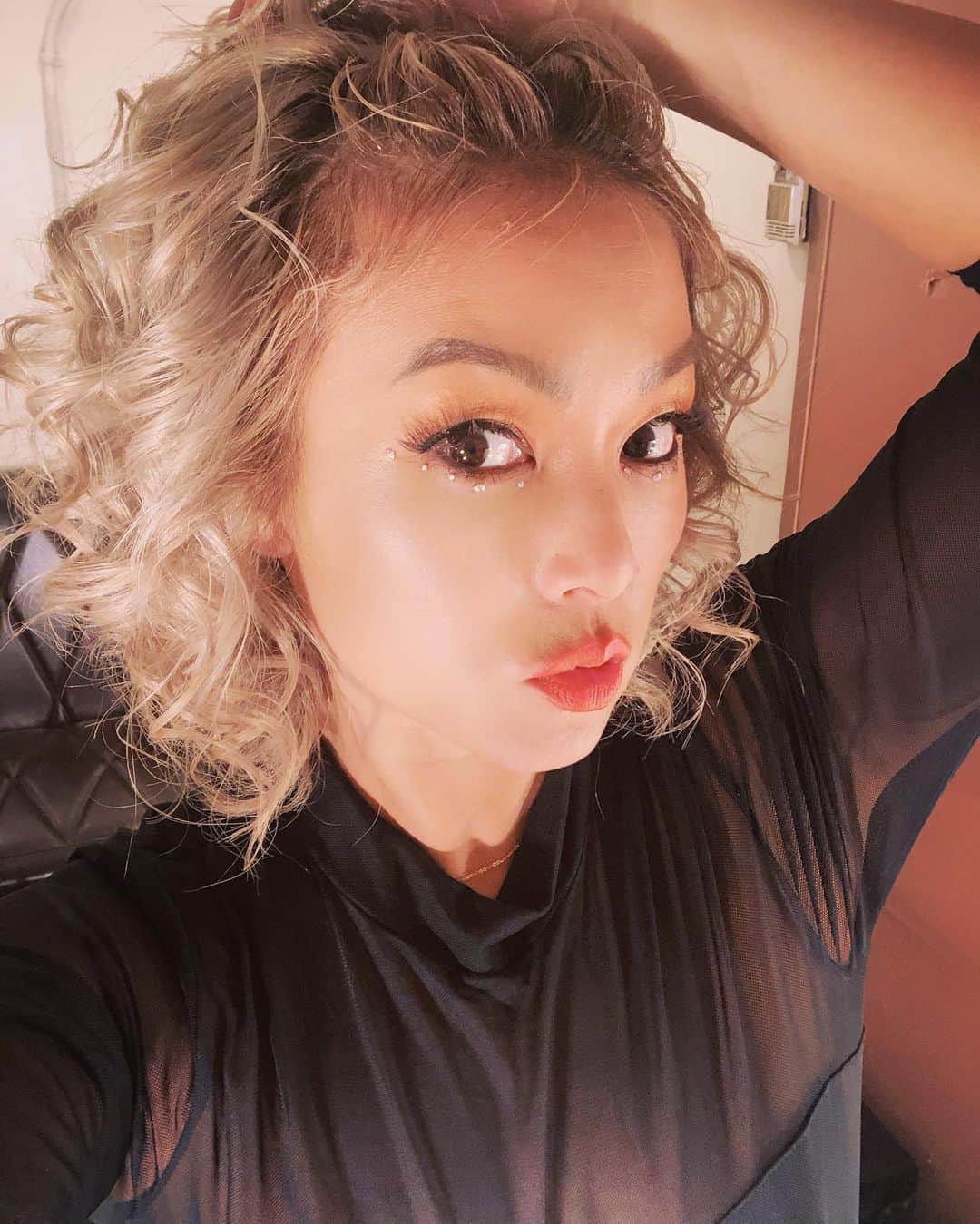 Nazukiのインスタグラム：「Hair make💋💋💋 @wmwmarianu  久々にパーマかけたくなった💕  傷んでるからかからないけど😭  #hairmake #makeup #selfie  #ヘアスタイル　#パーマ #メイク」