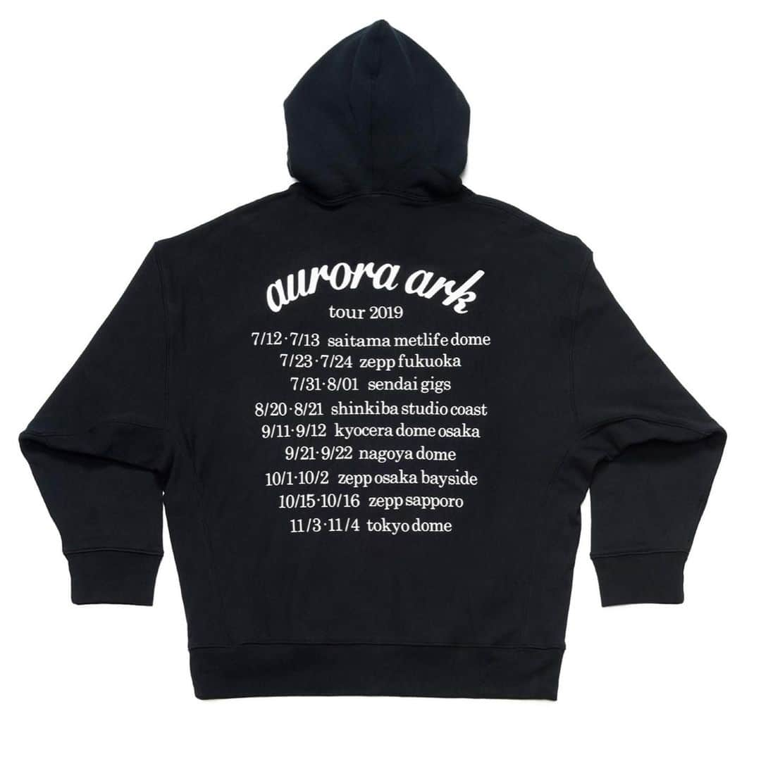 BUMP OF CHICKENさんのインスタグラム写真 - (BUMP OF CHICKENInstagram)「aurora ark TOUR GOODSのうち好評につき完売したZip up Hoodie BLACK、Crew Neck Sweat WHITE、Travel Pouch、Mobile Battery、TRANSFORMERS SONICBLUE BUMBLE & EXO-SUIT CHAMAを11/11（月）18:00より再販売します！是非チェックしてみてください！ #auroraark」11月8日 22時00分 - bumpofchickenofficial