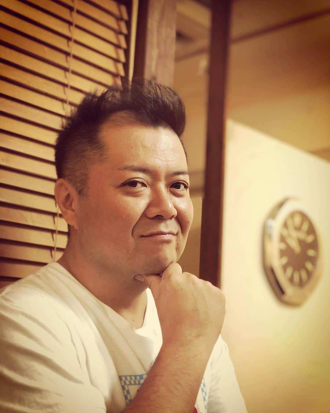 杉本知香さんのインスタグラム写真 - (杉本知香Instagram)「小杉さんダイエット順調で88㌔台キープ❗️ 来月大阪マラソン完走目指してます❗️ そして吉本坂46二期生オーディション😆 今日からインスタ始めました❗️ いいね！の数が勝負だそうなのでフォローよろしくお願いします😆 @kosugilive  #ブラマヨ小杉#ブラックマヨネーズ #小杉竜一#砂鉄#吉本坂46 #アイドル#吉本坂2期生オーディション  #ハロー植田 #ニブンノゴ森本#ニブンノゴ」11月8日 22時10分 - sugimotoc