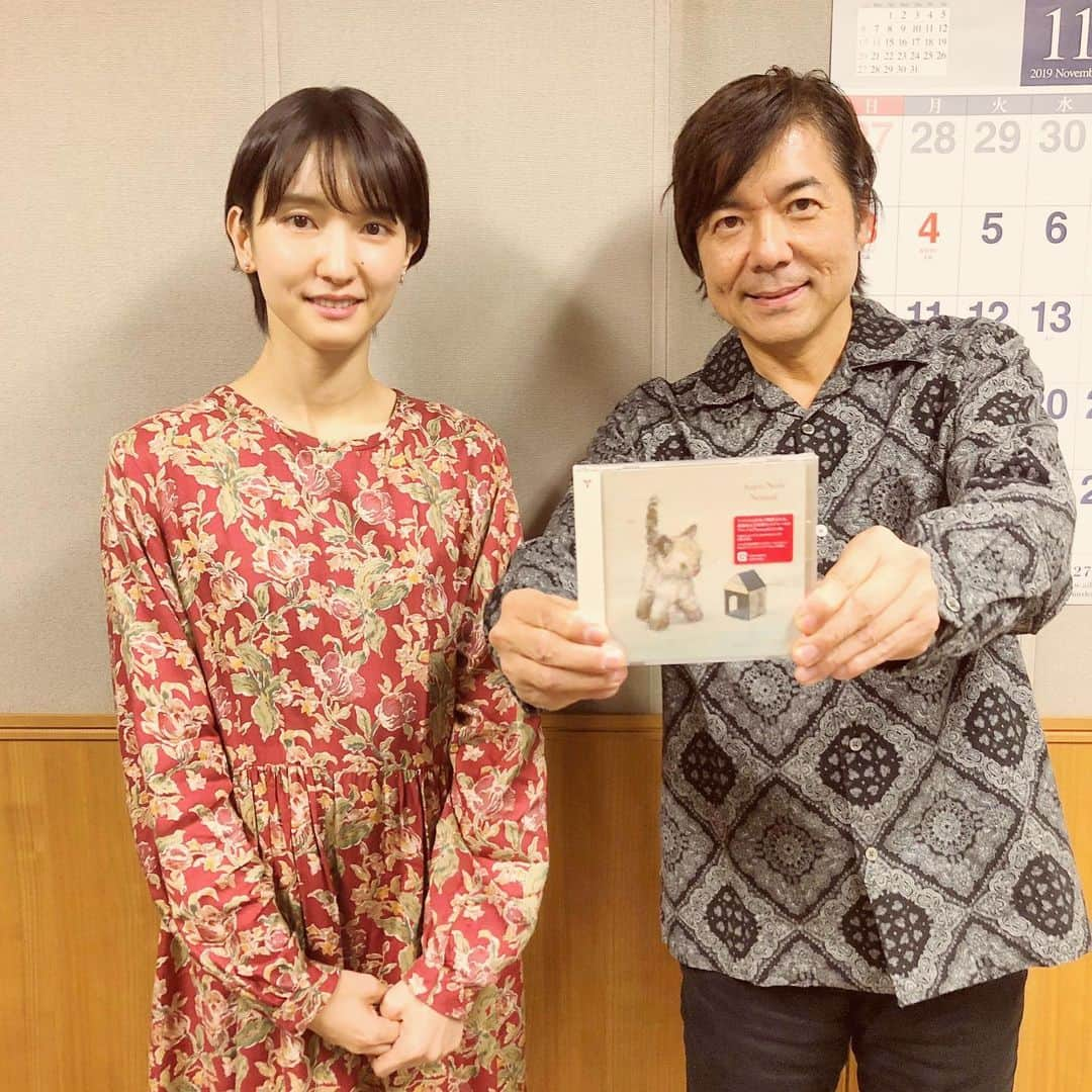 南壽あさ子さんのインスタグラム写真 - (南壽あさ子Instagram)「夜18時台にはFM宮崎「WEEKEND JAM」に生出演させていただきました！お久しぶりのみなさんにお会いでき、とても嬉しい時間でした。写真は、変わらないPockyさんと。  #fm宮崎 #weekendjam #宮崎 #pocky さん」11月8日 22時37分 - nasuasaco