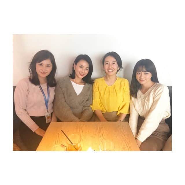 秋元玲奈さんのインスタグラム写真 - (秋元玲奈Instagram)「おばちゃんが新人に昭和ポーズを伝授しました。 嫌がらずやってくれてありがとう。笑笑 とても素直ないい子達です。 そしてどさくさに紛れ、久々に 狩野さん登場。 #育休中 #狩野アナ #そしてここから10年の差 #新人 #池谷アナ #森アナ」11月9日 8時11分 - rena_akimoto