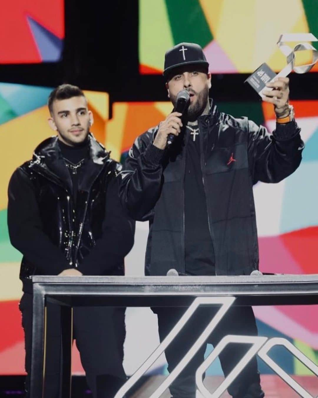 NICKY JAMさんのインスタグラム写真 - (NICKY JAMInstagram)「Gracias @los40spain  Por este premio  agradecido mil Gracias 🙏🏽」11月9日 8時13分 - nickyjam