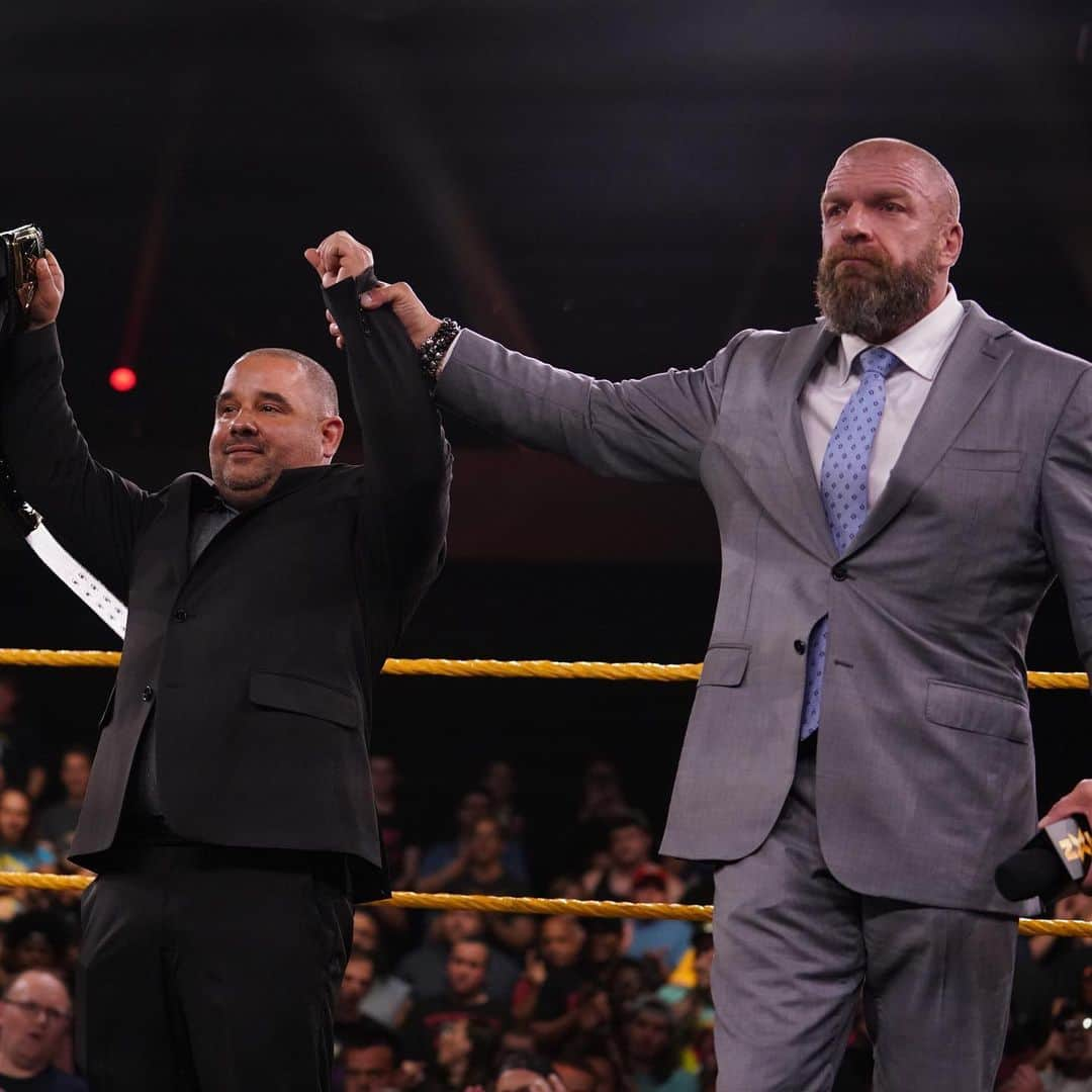 トリプルHさんのインスタグラム写真 - (トリプルHInstagram)「The Superstars and fans of @WWENXT had the opportunity to honor a hero. Jeremy Ganger was injured protecting hundreds of people during the tragic shootings in Dayton. Thank you for your courage and for letting us honor you, Jeremy.」11月9日 0時49分 - tripleh