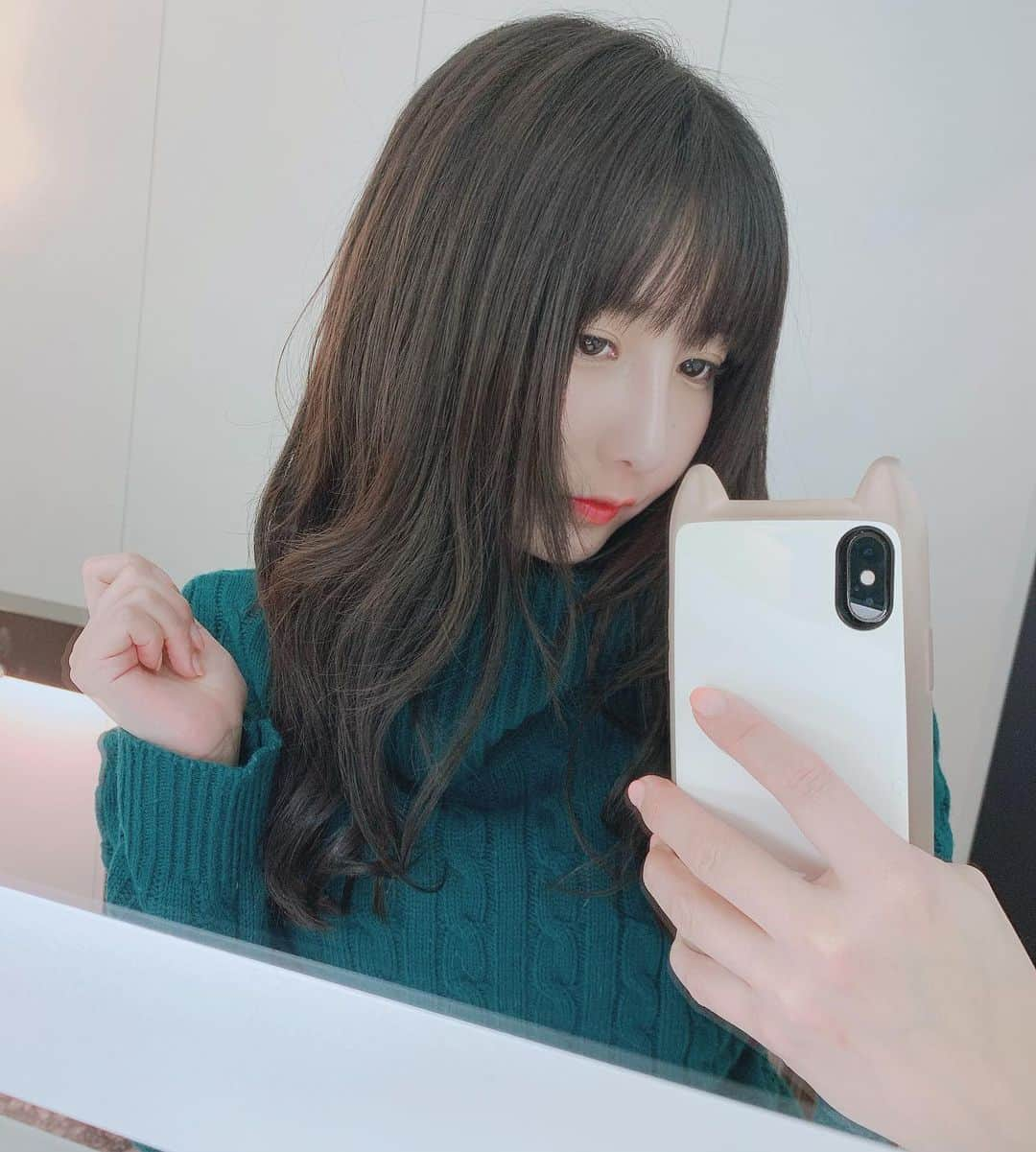 にかもきゅさんのインスタグラム写真 - (にかもきゅInstagram)「髪のメンテナンスしてきたよ〜✂️ 川田さんいつもありがとうございます！  #ユーレルム #ユーレルムオット #urealm」11月9日 0時54分 - nica_moq