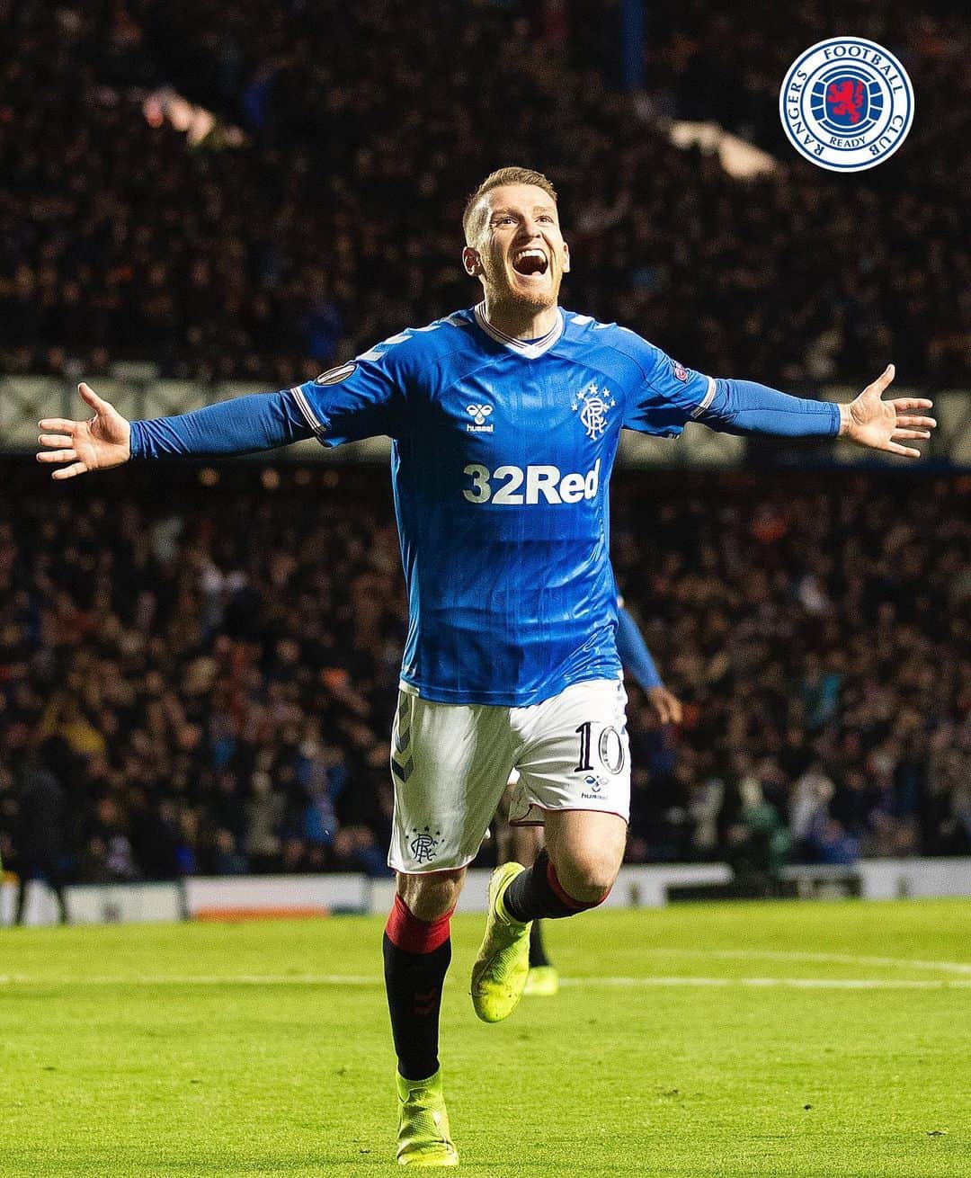スティーヴン・デイヴィスのインスタグラム：「Special night 🔴⚪️🔵. 250 apps for this great club! Win, clean sheet & goal to top it off.」