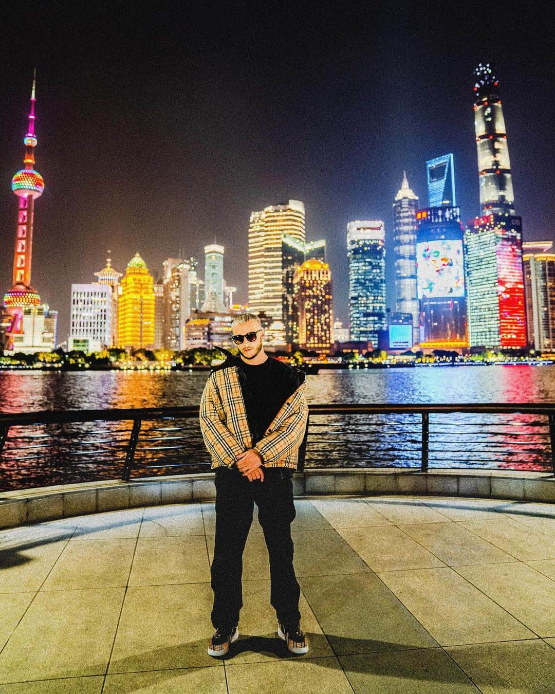 DJスネークさんのインスタグラム写真 - (DJスネークInstagram)「Mind your business & stay out the mix.」11月9日 1時24分 - djsnake