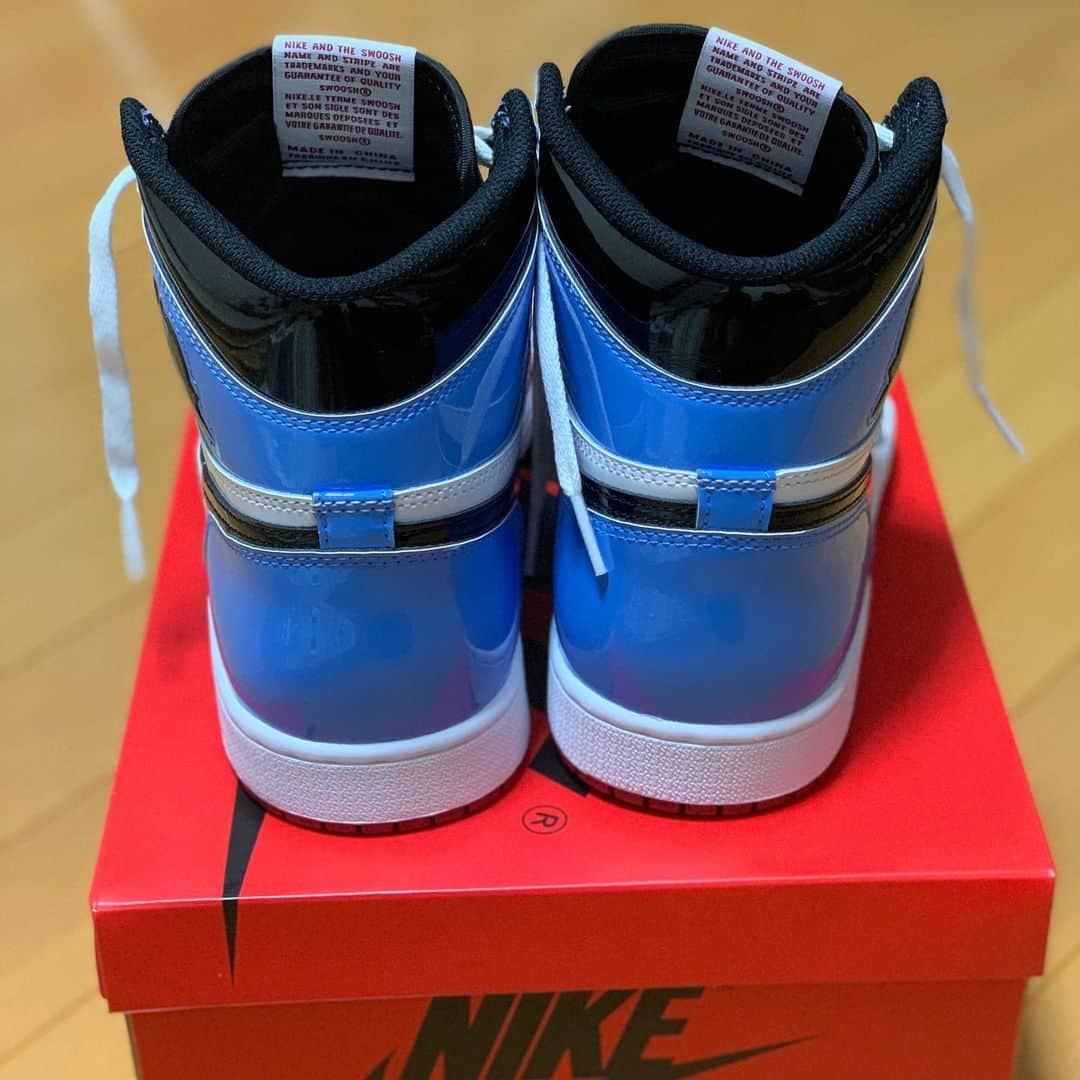 岩本煌史さんのインスタグラム写真 - (岩本煌史Instagram)「got new kicks!! NIKE AIR JORDAN 1 RETRO HIGH OG Fearless UNC Chicago  #nike #ナイキ #airjordan #airjordan1 #aj1 #airjordan1high #airjordan1uncchicago  #airjordan1fearless #snkrs #prowrestler #プロレスラー #三重県 #桑名市 #出身 #岩本煌史 #sneaker #スニーカー #スニーカー大好き #足元倶楽部 #キモ撮り」11月9日 1時58分 - koji_iwamoto