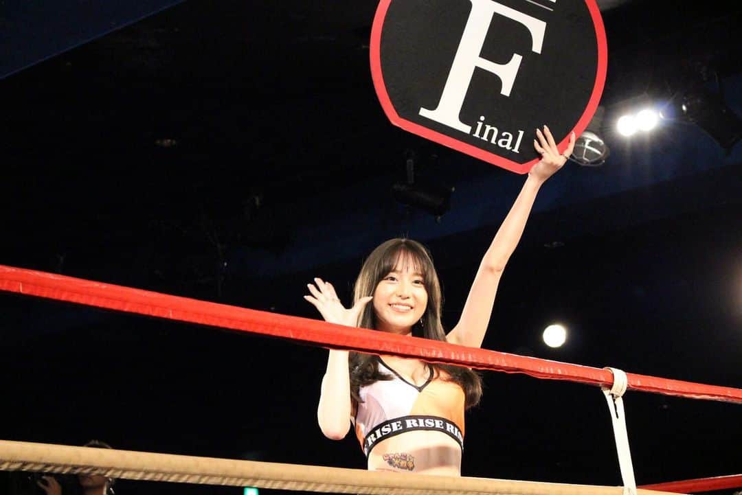 堀尾実咲のインスタグラム：「‪RISE GIRLS POWER無事終了しました！‬ ‪選手の皆さん本当に素敵でした✨お疲れ様です✨😌‬ ‪ご来場下さった皆さんありがとうございました😊‬ ‪そしてわたしたちラウンドガールはこの試合が最後のお仕事でした！‬ ‪今まで関わる機会がなかった格闘技の世界ですが、すっかり魅了されてしまいました！‬ ‪お世話になりました皆様、1年間ありがとうございました☺️✨‬ #RISE #ラウンドガール」