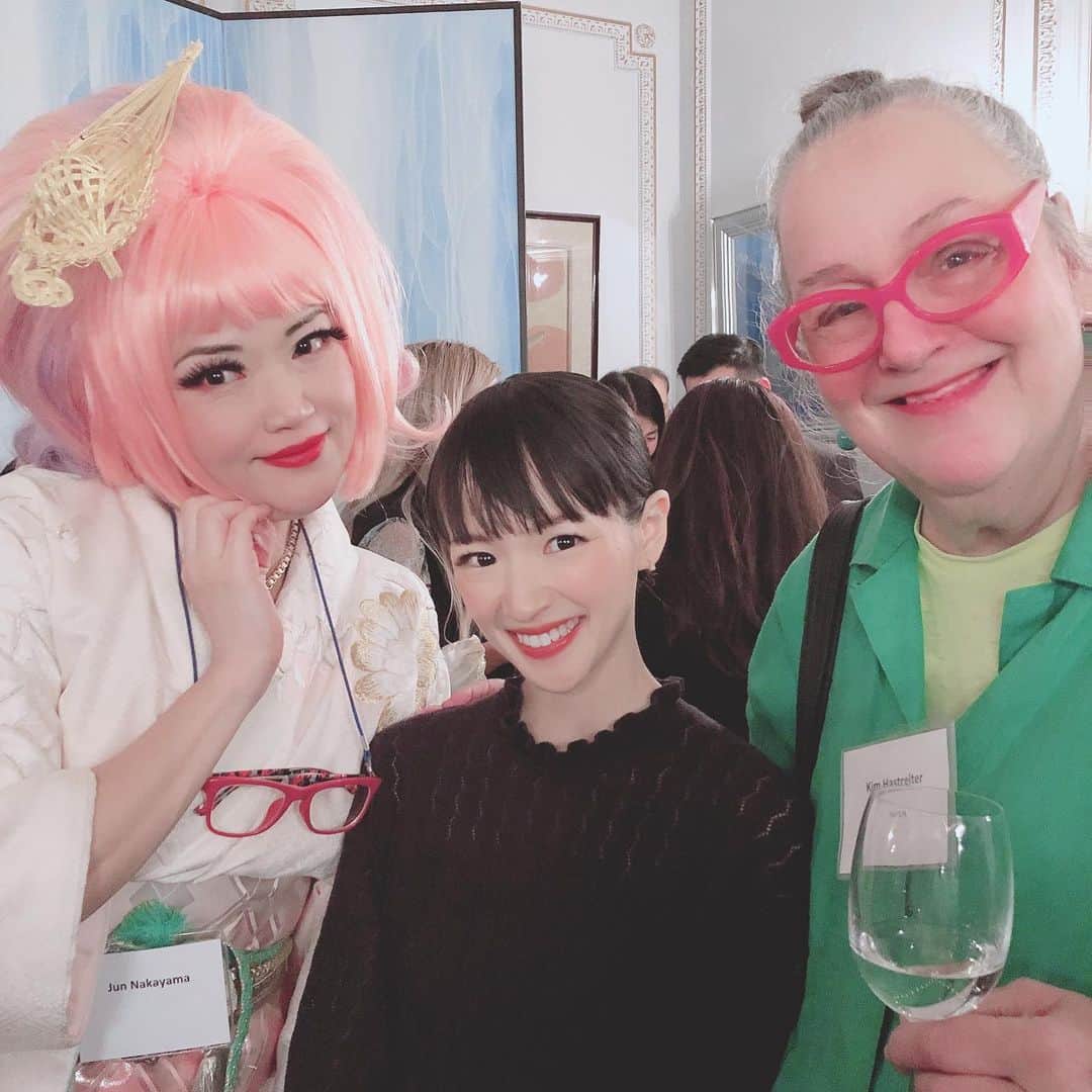 ジュン中山のインスタグラム：「@kimpaper took me to the #Yokan event at Japanese embassy. Then we met @mariekondo the world famous tidying queen 👑 on Netflix!!! I was sooo excited 😆  @toraya.wagashi was delicious 😋 I was soooo happy  #sugarhigh #fabulous #excitinglife thank you @mitsuharu.k  such a fun event ✨❤️🗽🇺🇸 #konmari #こんまりメソッド」
