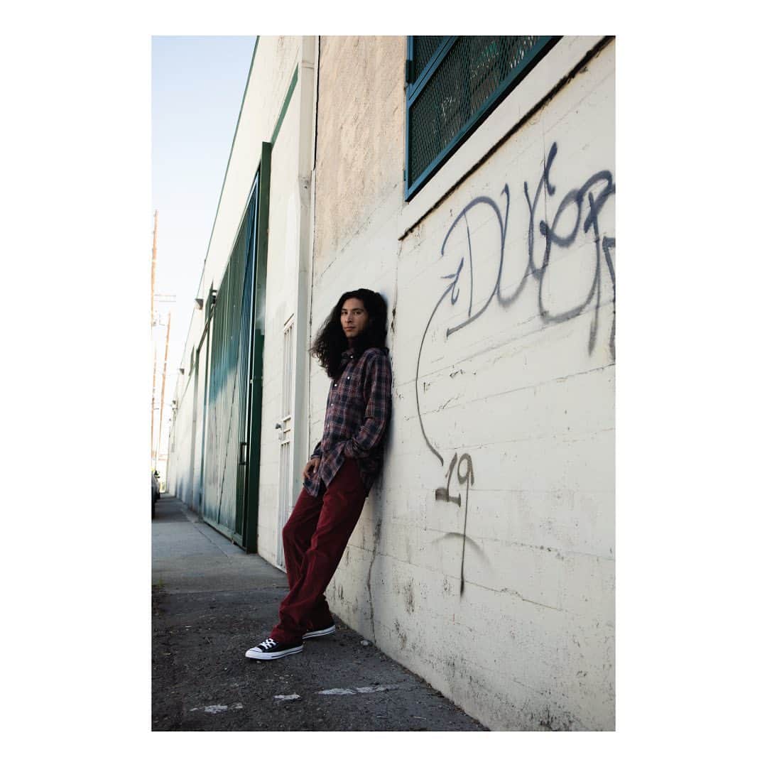 エゼキエルのインスタグラム：「All We Have is Now 〰️ . . .  #Fashion #OOTD #Style #StreetStyle #MensFashion #LookBook #StyleInspo #OutfitOfTheDay #DailyLook #InstaOOTD #OutfitPost #OutfitGoals #OutfitOfTheDay #TodaysOutfit #OOTDShare #InMyCloset #LookOfTheDay #OutfitIdeas4You #OutfitLook #MensStyle #MenWithStyle #Menswear #GuyFashion #StyleForGuys #OOTDMenStyle #MensStylePage #MenOOTD #BestOfMenStyle」