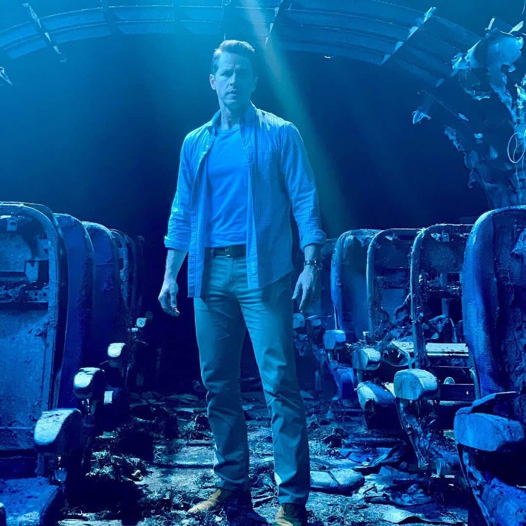 ジョシュア・ダラスのインスタグラム：「Same night and same time, #Manifesters! It’s official @nbcmanifest last season’s #1 new broadcast drama takes off for season 2 on January 6, 10pm on @nbc! #season2 #Manifest ✈️🤯」