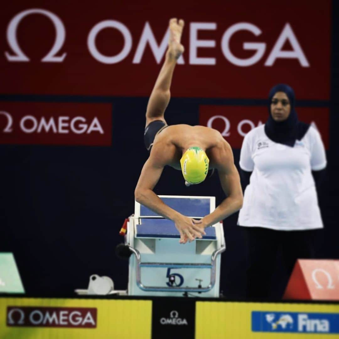 ジェイク・パッカードさんのインスタグラム写真 - (ジェイク・パッカードInstagram)「2nd night ✅ pain and gain tomorrow 200 breast  #fina #worldcup #swimming #omega #stingcity」11月9日 4時41分 - jake_packard