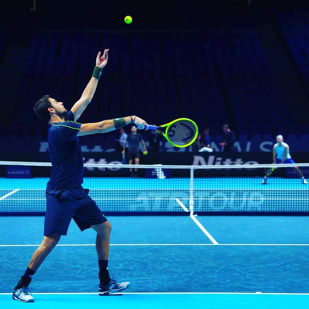 マッテオ・ベレッティーニさんのインスタグラム写真 - (マッテオ・ベレッティーニInstagram)「Think this guy is gonna be good!🙄🤣 - Gracias Rafa, always a pleasure sharing the court with you! @rafaelnadal - - 📷 @aratayamaoka - #scouting#nittoatpfinals#🤷🏻‍♂️🤫😴」11月9日 4時48分 - matberrettini