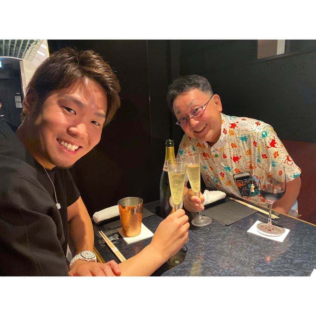 森武史さんのインスタグラム写真 - (森武史Instagram)「#西勇輝　さん 　#阪神タイガース　 初の投手　#ゴールデングラブ賞　 受賞おめでとう㊗️ございます！」11月9日 5時33分 - takeshimori.free.tar.ana