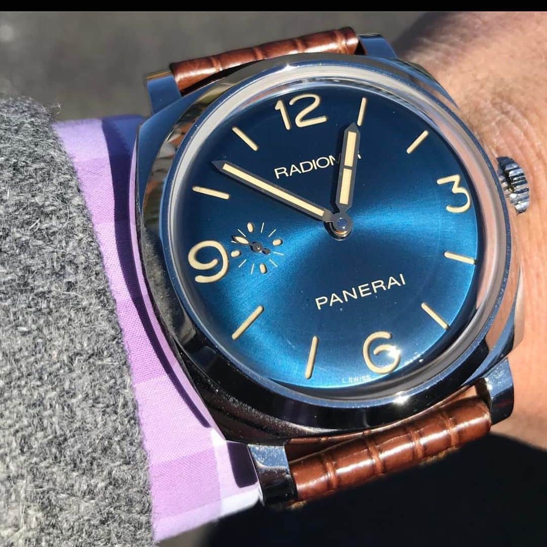 パネライのインスタグラム：「The #Panerai #PAM690 doesn’t need to be talked up very much. It’s pretty perfect in my opinion. Pic by @bdotlau #paneraicentral」