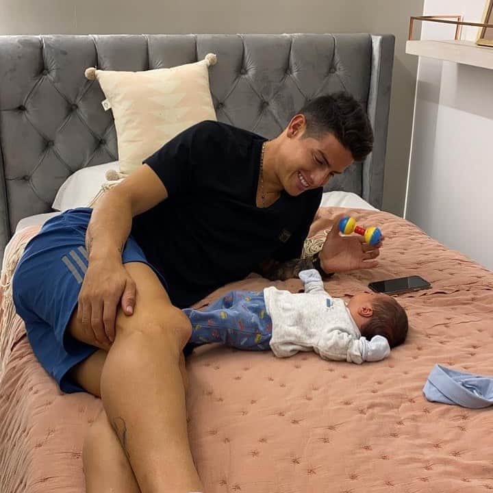 ハメス・ロドリゲスのインスタグラム：「Por los sueños que se harán realidad. 😍」