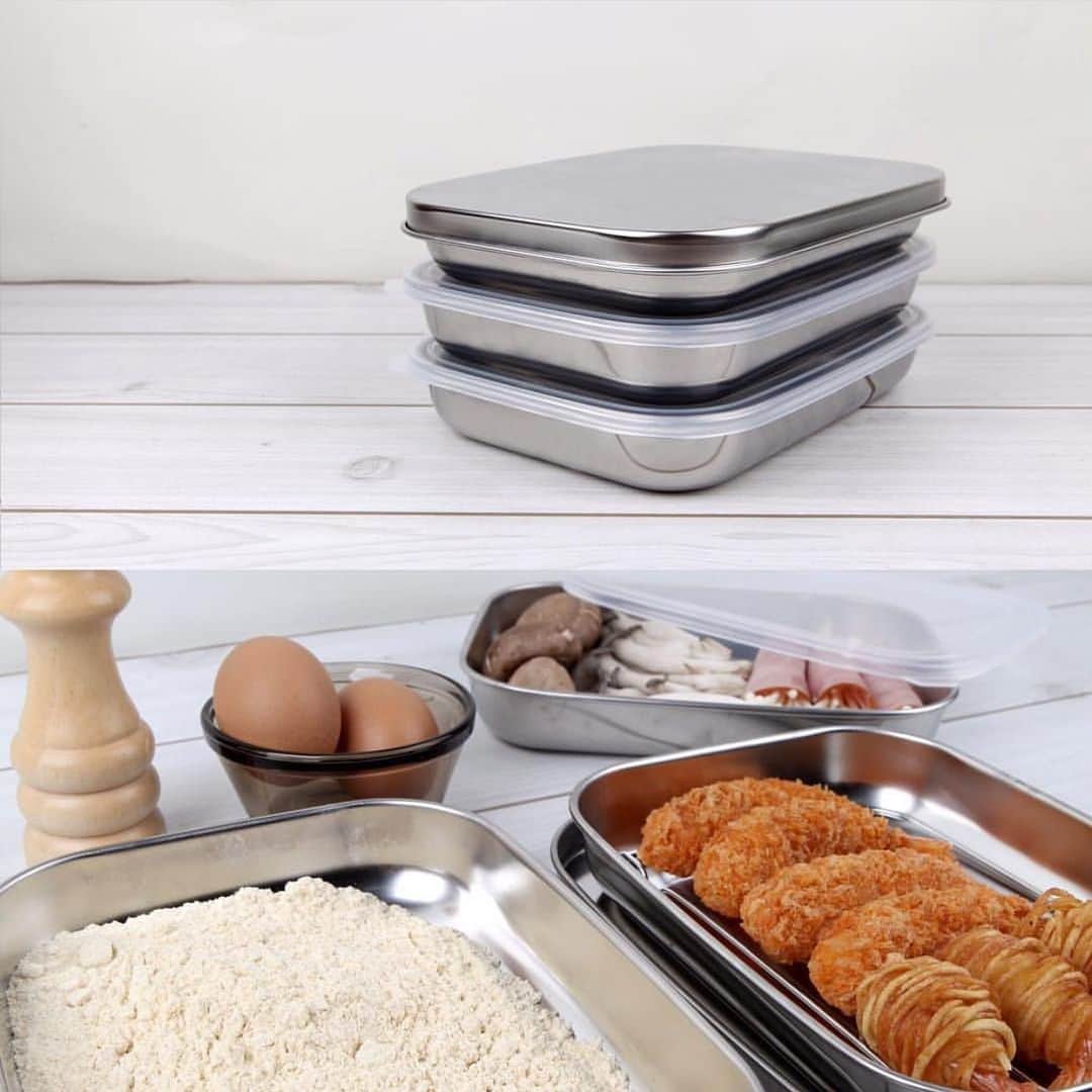 UchiCookのインスタグラム：「A trio of stainless steel trays you need ✨ Complete with three compartments with lids and a drying rack. 18/8 stainless steel body will not rust, crack, or chip.  www.uchicook.com/shop ♨️ - - - - #uchicook #stainlesssteel #trayset #breadingtray #foodsaver #foodcontainer #bpafree #cookingutensils #kitchenware」