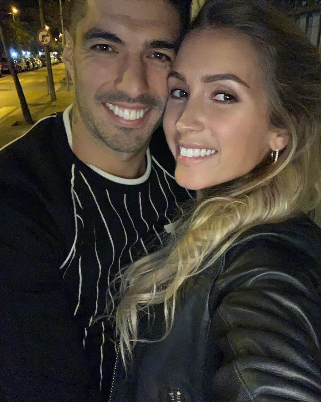 ソフィア・バルビのインスタグラム：「👴🏻👵🏻 @luissuarez9」