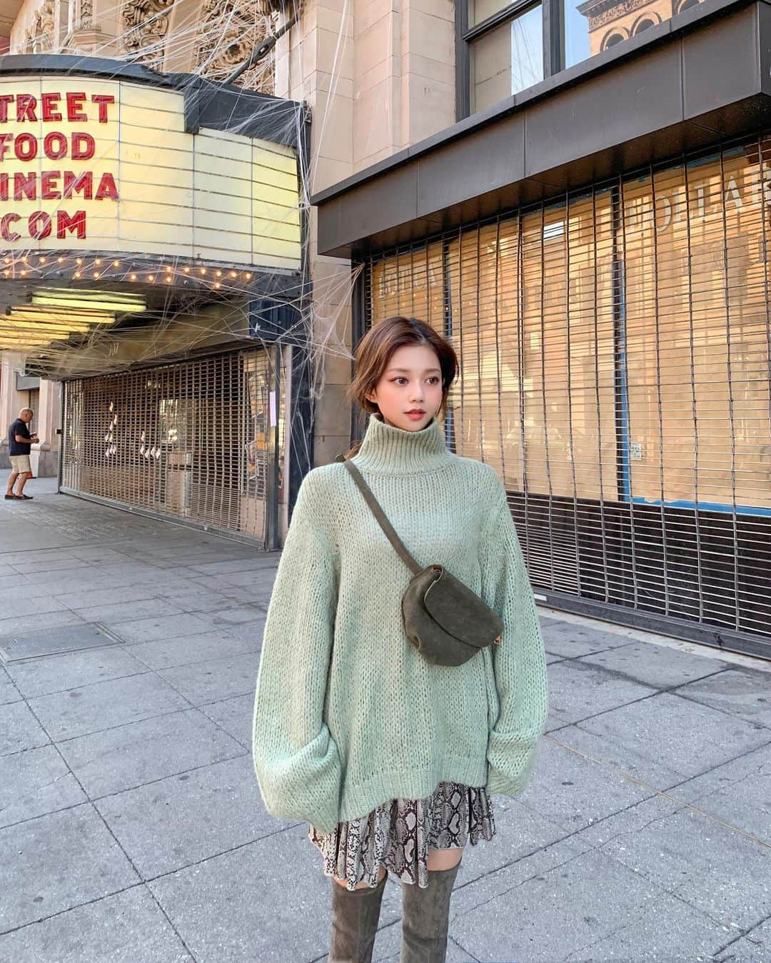 Chuuさんのインスタグラム写真 - (ChuuInstagram)「Somewhere In Cali🇺🇸✨#chuuLA」11月9日 7時45分 - chuu_official