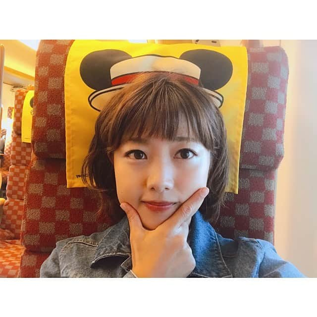 川崎優さんのインスタグラム写真 - (川崎優Instagram)「. . 朝から新幹線🚅に乗ったらミッキーだった🐭✨ #GOWakuWakuTripwithMICKEY #ミッキーマウスデビュー90周年 #どや顔してるなぜ」11月9日 7時53分 - yuu__noir