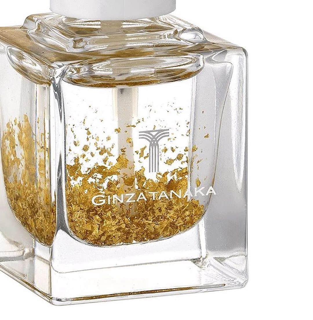 GINZA TANAKAのインスタグラム：「#クリスマスブライダルフェア 12月25日まで開催中 ・ ☆ご来店予約特典 Webサイトまたはお電話でご予約の上、ご来店いただいたお客様に「GINZA TANAKA オリジナルキューティクルオイル」をプレゼントいたします。 ・ #ネイルケアオイル #金箔 入り  #GINZATANAKA #ginzatanaka #ギンザタナカ #田中貴金属 ・ #婚約指輪 #マリッジリング #結婚指輪 #エンゲージリング #ブライダル #ご来店予約 はサイトよりお受けします」