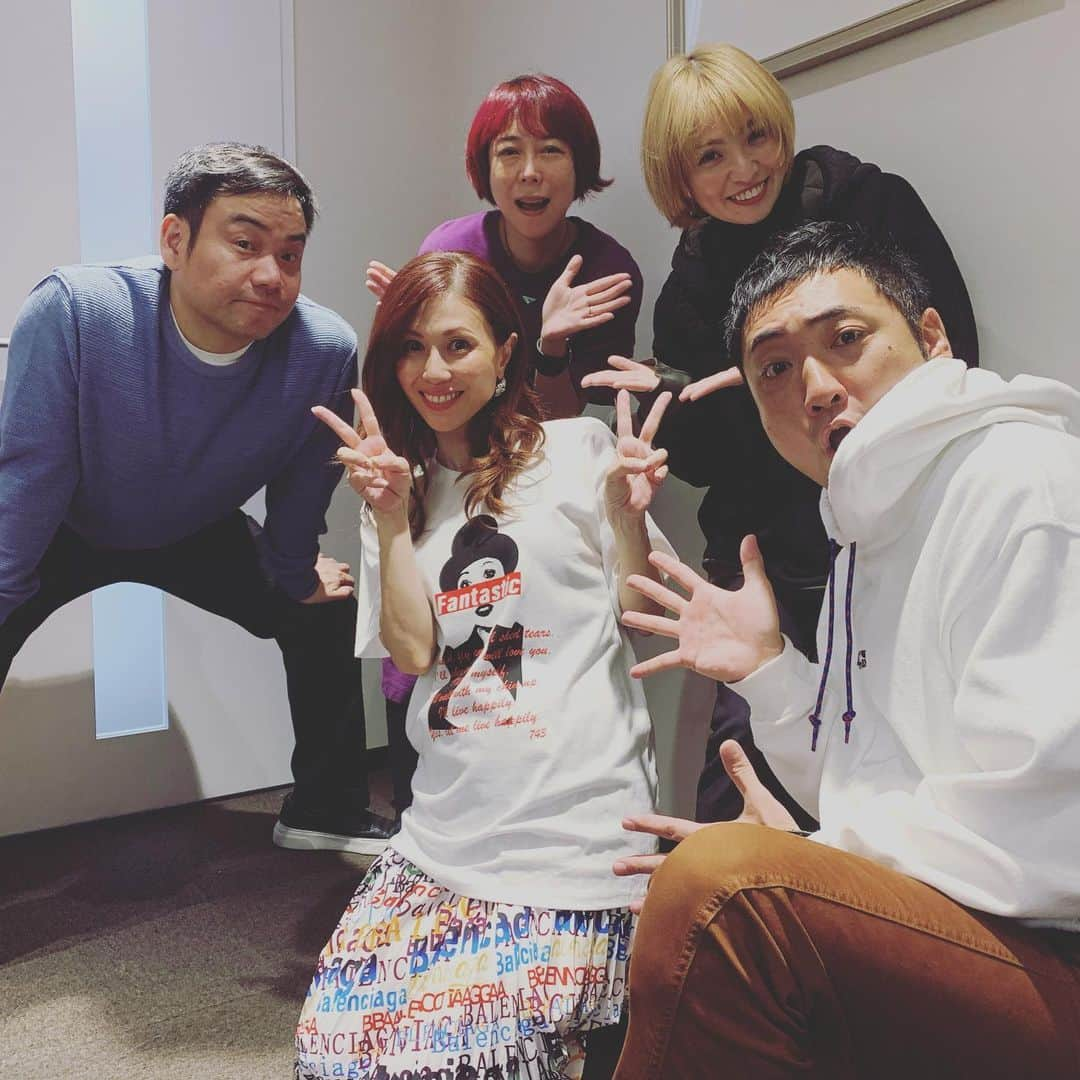 川口徹道さんのインスタグラム写真 - (川口徹道Instagram)「『NANA Presents 743☆～TALK&LIVE～Fantastic!!』 昼公演お邪魔しました😆😆😆 #MAXNANA さんの歌あり、映像あり、コーナーありのソロイベント🎉  MCは　#アンバランス山本　さん  めちゃくちゃ楽しかった‼️ もうすぐお母さんになるNANAさん、産休入られる前に元気な姿見れて良かったでした😌  もうすぐ赤ちゃんが産まれると聞いて　#MAX大好き芸人　としては凄く嬉しい‼️‼️ 改めておめでとうございます👏  すべてがうまくいきますように。  来年はMAXさん25周年です🙌  #MAX #max #mina さん　#椿鬼奴　さん　#原宿駅前ステージ」11月9日 18時41分 - tetsumichi0609