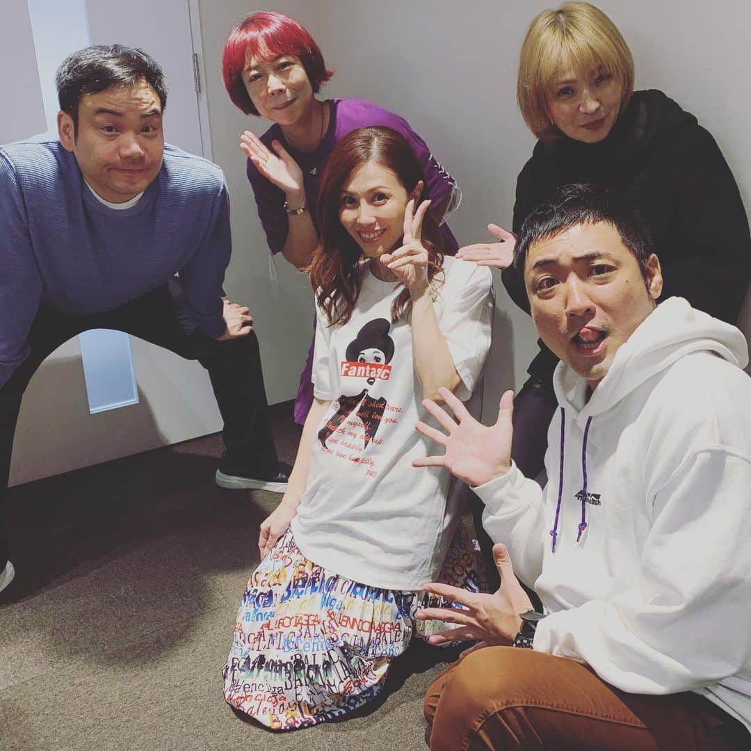 のインスタグラム：「『NANA Presents 743☆～TALK&LIVE～Fantastic!!』 昼公演お邪魔しました😆😆😆 #MAXNANA さんの歌あり、映像あり、コーナーありのソロイベント🎉  MCは　#アンバランス山本　さん  めちゃくちゃ楽しかった‼️ もうすぐお母さんになるNANAさん、産休入られる前に元気な姿見れて良かったでした😌  もうすぐ赤ちゃんが産まれると聞いて　#MAX大好き芸人　としては凄く嬉しい‼️‼️ 改めておめでとうございます👏  すべてがうまくいきますように。  来年はMAXさん25周年です🙌  #MAX #max #mina さん　#椿鬼奴　さん　#原宿駅前ステージ」