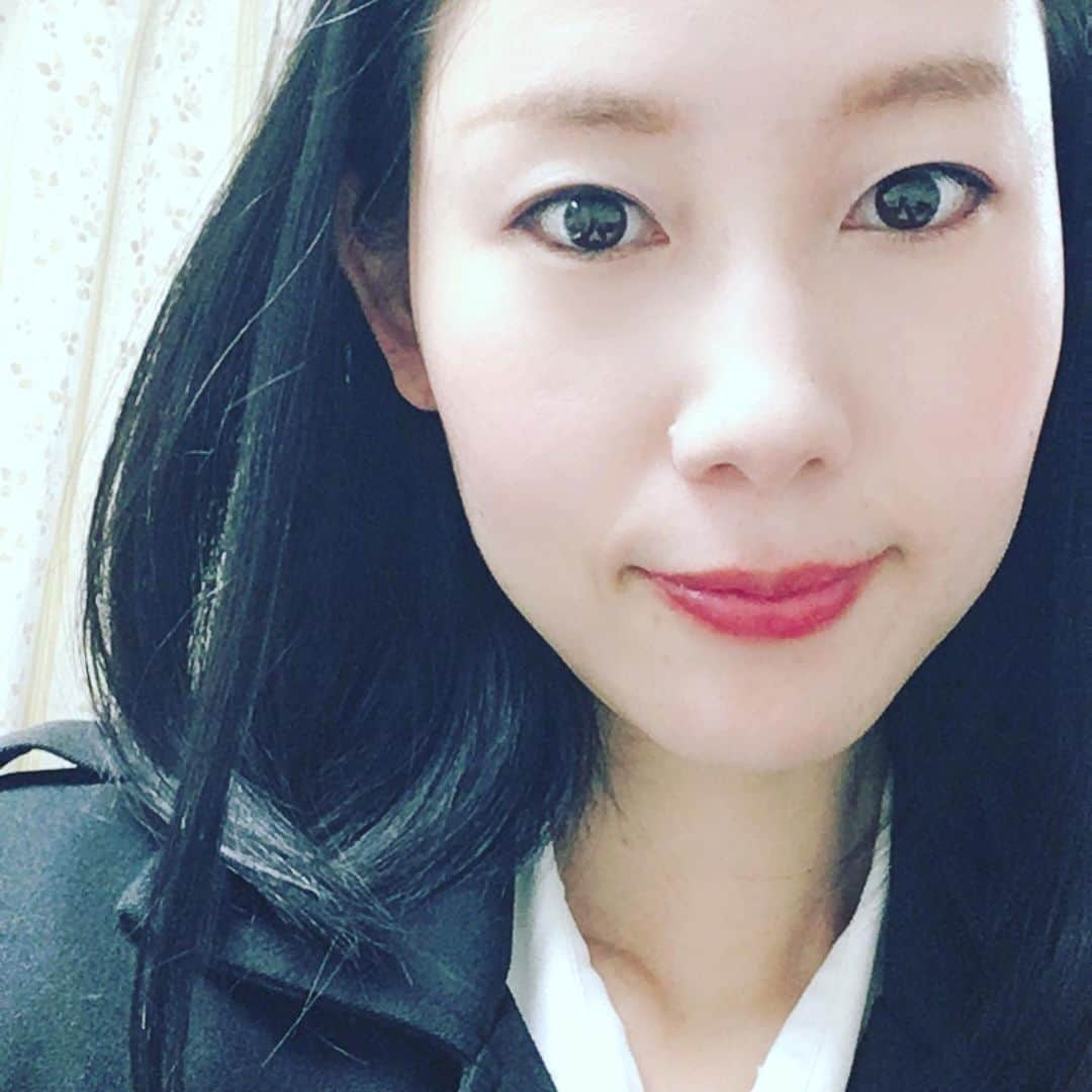 中嶋佳子さんのインスタグラム写真 - (中嶋佳子Instagram)「早朝からの現場が終わってこれから帰宅。 . . 今日は主人も土曜出勤でお仕事なので、娘は朝から保育園で保育してもらってます。 これから私が娘をお迎えに行って夕方は主人の会社の最寄駅まで連れて行き、そこで主人の終わりを待って…娘をバトンタッチ！ 私はそこから別のオーディションへ！という本日のスケジュール。 . . . 帰ったら娘と少しお昼寝して充電必須だー。  #中嶋佳子 #女優 #役者 #actor @yoshiko_world #japaneseactors #核家族 #主人も仕事 #朝から撮影 #夜は #オーディション #眠気がすごい #忙しいスケジュール #感謝」11月9日 10時17分 - yoshiko.nakashima