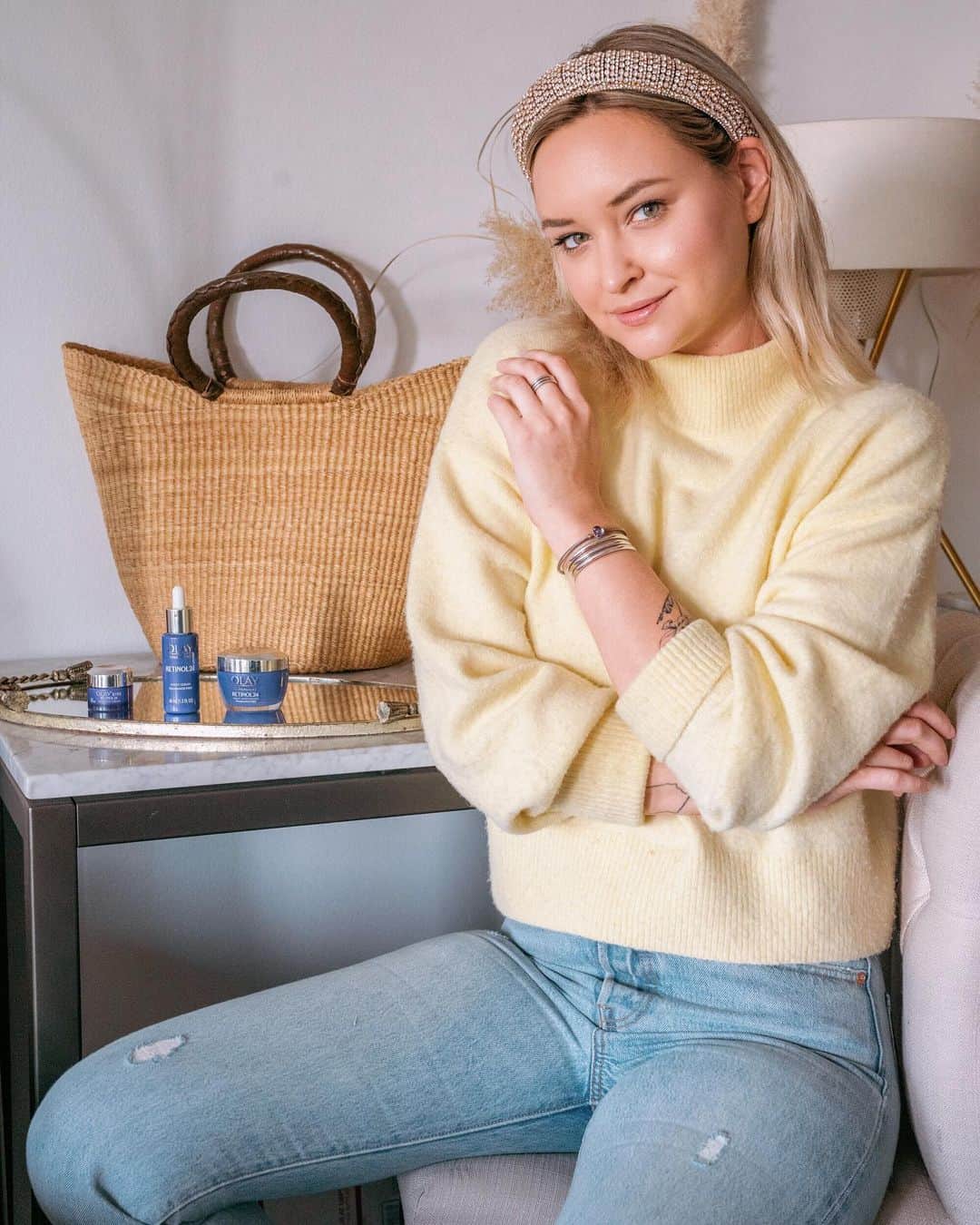 リズ・チェルカソワのインスタグラム：「I have spent the last couple of weeks using the new @olay #retinol24 collection and I want to report back on how much I love it. The formula is highly effective yet gentle enough for daily use. No irritation, just results. If you're new to retinol or even if you've been using it for years, this is the perfect trio to try.  #ad  #olay」