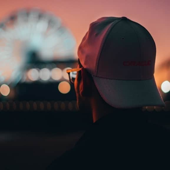 Oracle Corp. （オラクル）さんのインスタグラム写真 - (Oracle Corp. （オラクル）Instagram)「Just a few blocks from our offices in Santa Monica, it is possible to watch the sky turn pink behind the pier. • Put in the comments your favorite way to unwind at the end of the day? 💃🏀🏃‍♂️🍱⚽️⛸🏈🏋️‍♀️⚾️🥋⛳️🧘‍♀️🏄‍♀️🚴‍♀️🚣‍♂️🧗‍♀️ • • • #santamonica #lifeatoracle #sunset #santamonicapier」11月9日 12時06分 - oracle