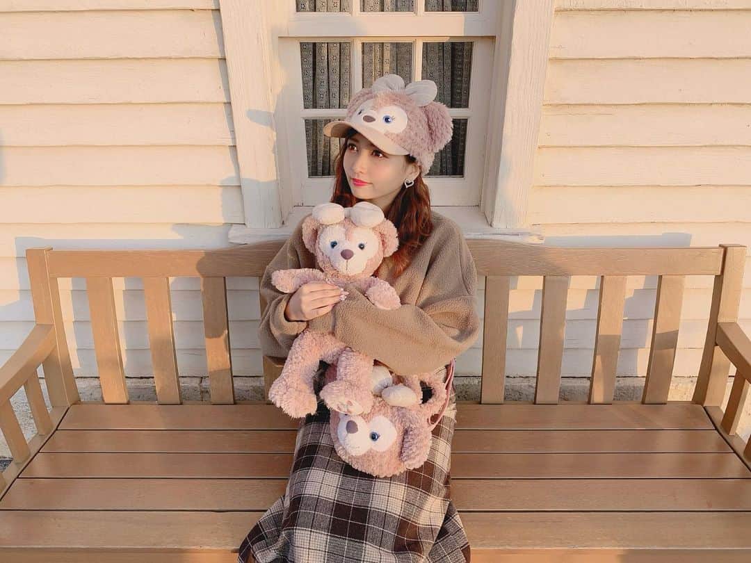 太田里織菜のインスタグラム：「. だいすきなシェリーメイ(●´ー｀●) . #らぶどる #ディズニーリゾート #夢の国 #東京ディズニーシー #TDS #disneyresort #ディズニーキャラクター #ディズニーキャラ #シェリーメイ #シェリーメイバウンド #シェリーメイコーデ #シェリーメイグッズ #ディズニーハロウィン #ディズニーハロウィーン #dハロ #ディズニー仮装 #dハロ仮装」