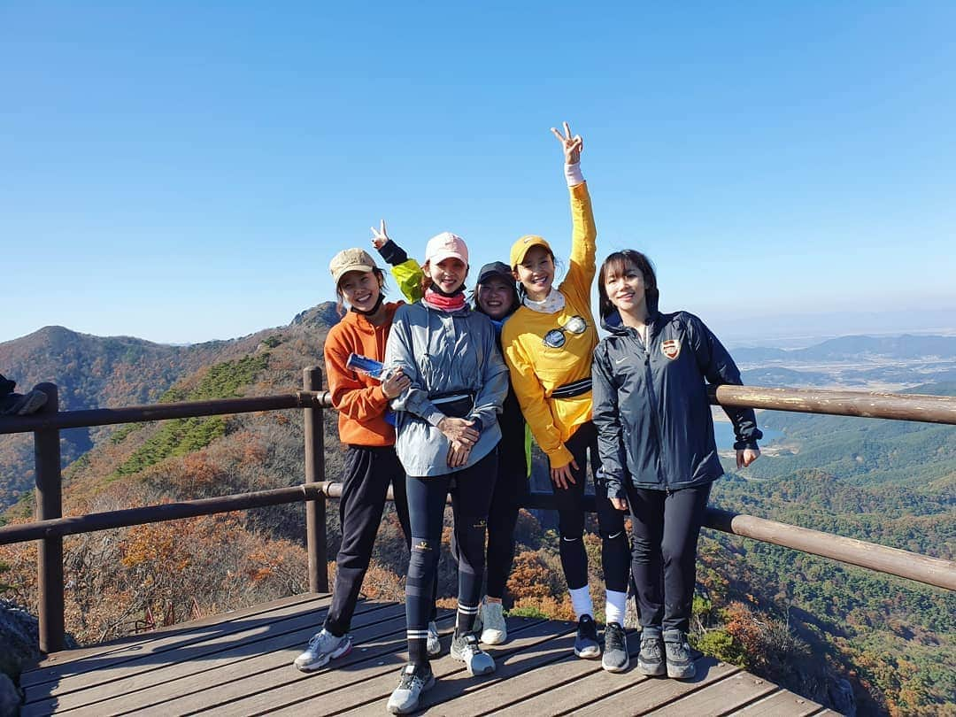 イ・シヨンさんのインスタグラム写真 - (イ・シヨンInstagram)「너무 너무 예뻤던 내장산곳곳🖼🌳🌿💚 사진으로 보니까 왤케 벌써 그리운거죠?ㅋㅋㅋㅋ」11月9日 12時29分 - leesiyoung38