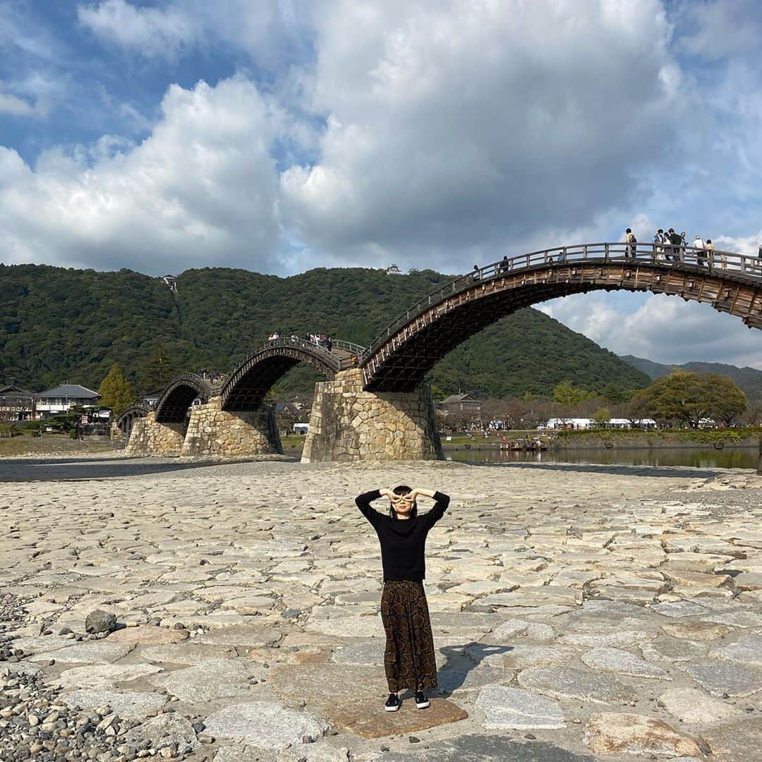 関根史織さんのインスタグラム写真 - (関根史織Instagram)「この橋はその橋じゃないけど  #錦帯橋 #baseballbear #ギドベ」11月9日 13時06分 - sekine_bbb
