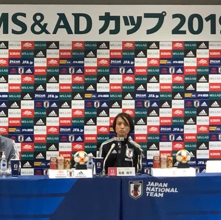 日本テレビ「日テレサッカー」さんのインスタグラム写真 - (日本テレビ「日テレサッカー」Instagram)「【#なでしこ 世界一奪還へ】 . #高倉麻子 監督 前日会見 「スピードなどタイプの違うアフリカの相手に対して、自分たちのペースの時間を増やし、質の高いプレーを追求したい」 . MS&ADカップ2019 🇯🇵#なでしこジャパン×南アフリカ🇿🇦 明日ごご0時45分 日テレ系生中継(一部地域除く) . #nadeshiko #daihyo」11月9日 19時00分 - ntv_football