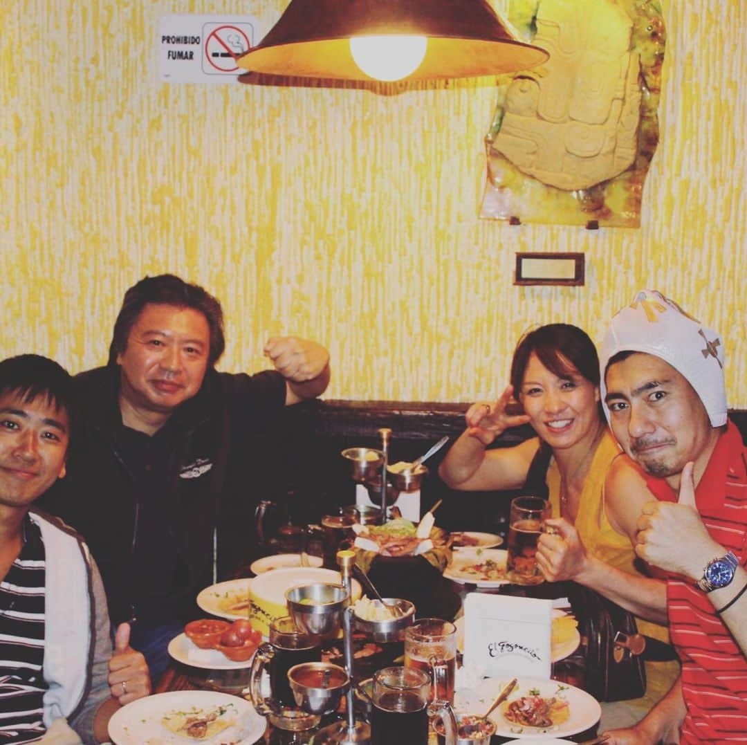 下田美馬のインスタグラム：「10年前 10年後 Hace10años →ahorita  Siempre con las 😂🇲🇽🍻🌮🇲🇽🍻🌮🇲🇽😂」