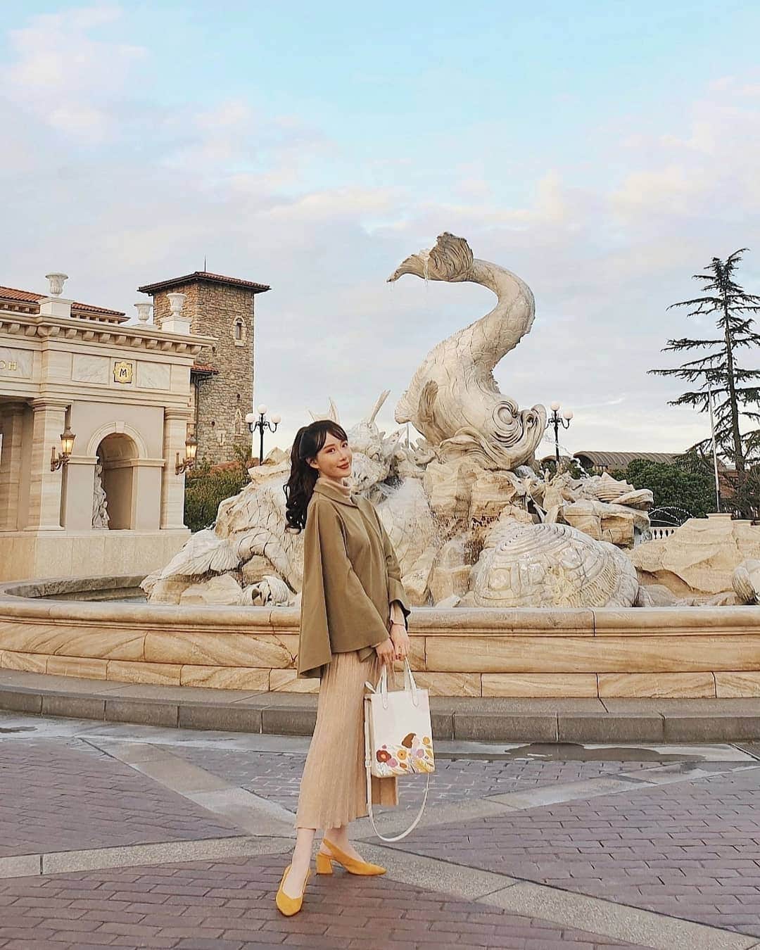 エリッサ・ヤマダのインスタグラム：「'Twas a good day at DisneySea 💞 #ellejessintokyo #ellejessinjapan #tokyodisneysea」