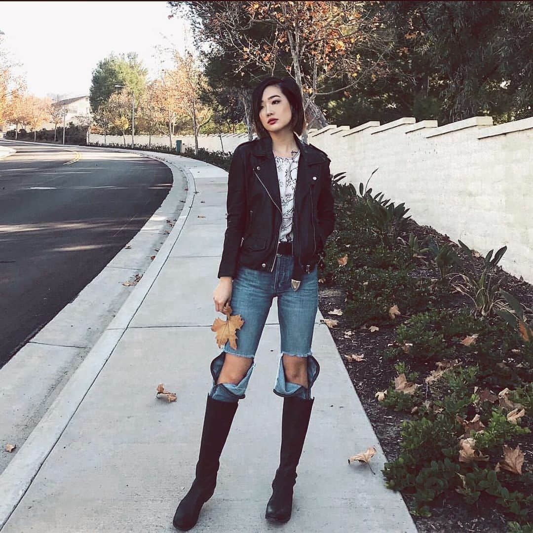 シーウィーのインスタグラム：「Waiting for Fall like... #InMySiwy」
