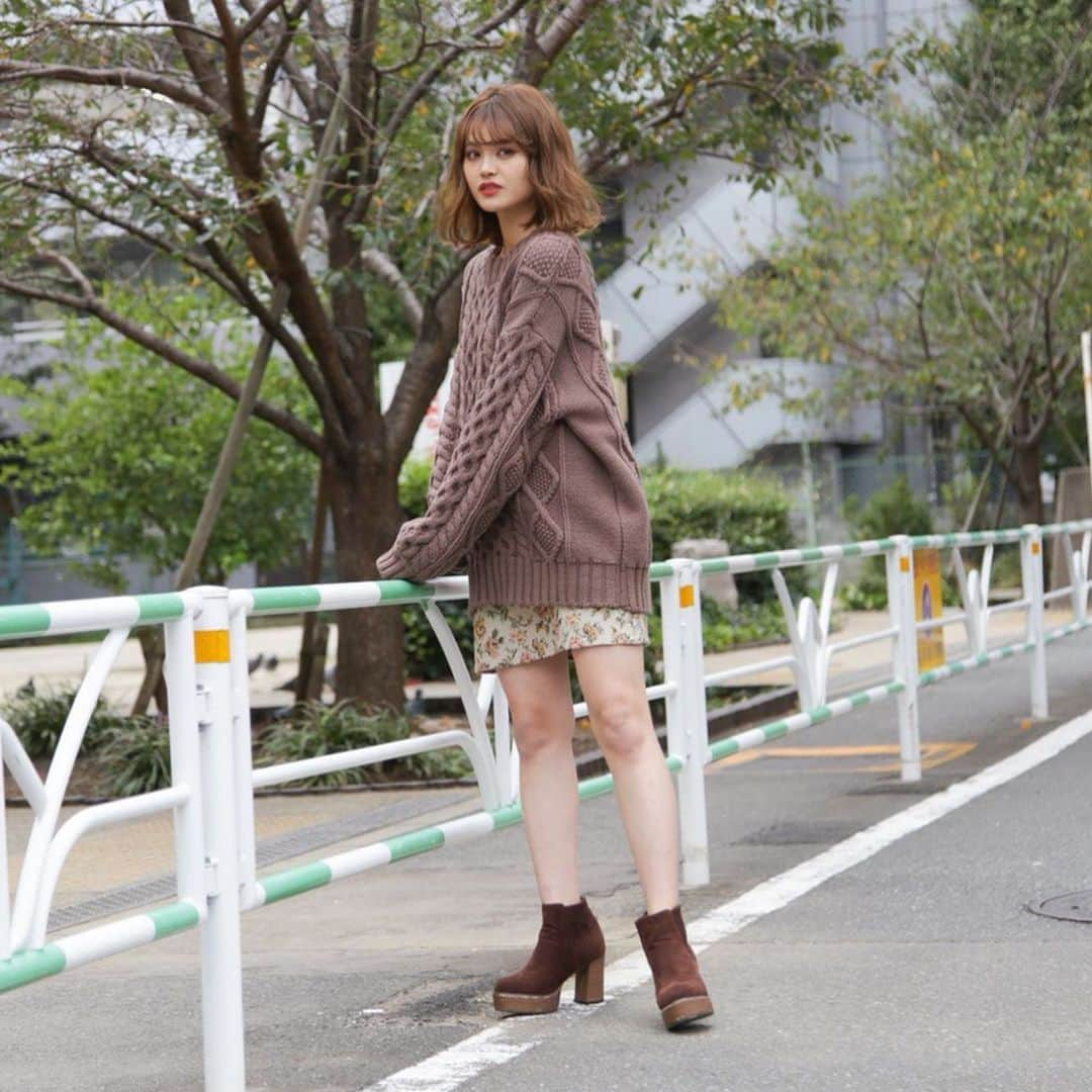 dazzlinさんのインスタグラム写真 - (dazzlinInstagram)「. \ ゆるニット。/ . #ケーブルチュニック ¥6,900+tax 11.21 shop on sale . . press 158cm @dazzlin_muse_natsumi . . press assistant 162cm @dazzlin_muse_riho . . WEB PR 148cm @dazzlin_muse_kayo . . . #dazzlin #dazzlinofficial #dazzlin_autumn #dazzlin_winter #autumn #winter #dazzlin_official #fashion #runwaychannel #instagood #instafashion #秋コーデ #冬コーデ#ニットチュニック#レイヤード#ゆるコーデ#着まわし#高身長コーデ#低身長コーデ#身長別#身長比較」11月9日 15時16分 - dazzlin_official