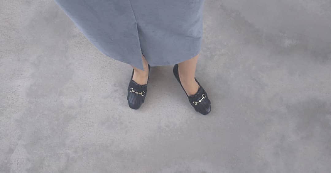 小田都由のインスタグラム：「﻿ ﻿ 最近、移動はなるべく徒歩を﻿ 心がけてます😘﻿ ピンヒールで歩くのは大変なので﻿ めずらしくローヒールを購入しました👞﻿ 仕事でもプライベートでも履けるし﻿ 春まで活躍しそうです♡♡﻿ ﻿ #秋#靴#shoes#ローヒール#パンプス#写真#photo」