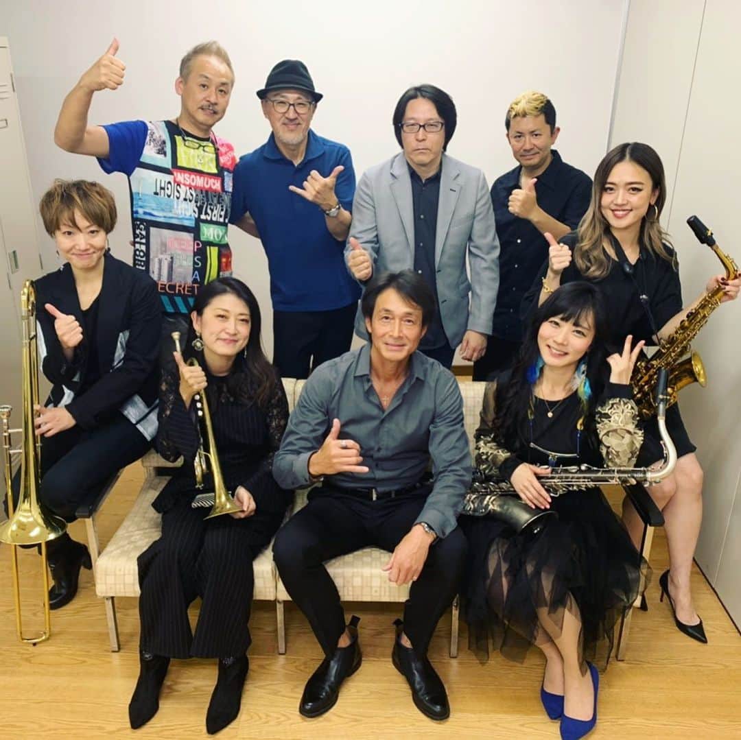 増崎孝司のインスタグラム：「11/7の川崎ジャズフェスの終演後の集合写真(^^) 盛り上がりました🎼🎹🥁🎷🎺🎸&🎤 “Glamorous Night” 高澤綾（tp） 東條あづさ（tb） 中園亜美（s） 米澤美玖（s） 安部潤（key） 増崎孝司（g） 須藤満（b） 吉田太郎（ds） スペシャルゲスト吉田栄作（vo）」