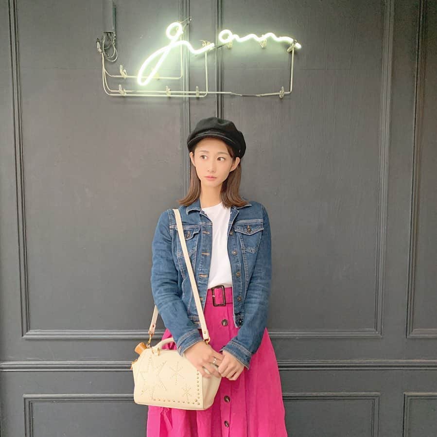 筒井萌子のインスタグラム：「* 鎌倉にある #gram でリングを作ったよ◡̈⋆ 目の前で職人さんがコンコン叩いて作ってくれて お気に入りのアクセサリーを手に入れました♭ この時指に付いてるのはクロムハーツだけど。笑 また載せます♪ ・ #筒井萌子 #女優 #actress #モデル #model #岡山  #shooting #instagood #instalike #converse #撮影 #followme #instalike #ゴルフ #ゴルフ女子 #ゴルフコーデ #골프 #좋아요반사 #좋아요그램 #좋아요환영 #데일리그램 #패션 #오오티디 #카페 #THREE #three #クリスマスコフレ　#threeクリスマスコフレ」