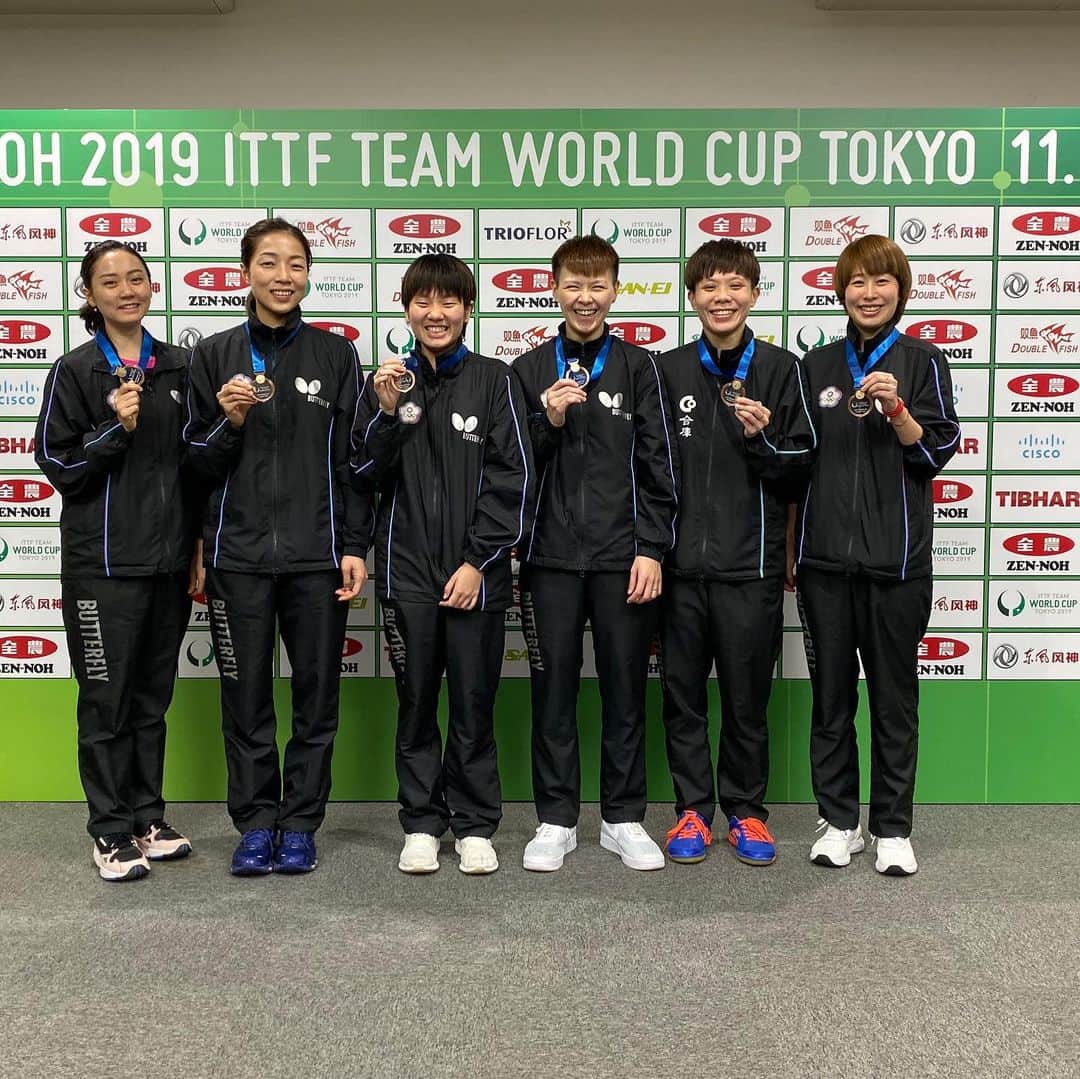 チョン・ジャーチーのインスタグラム：「繼續創造歷史！世界杯團體賽銅牌🥉 中華台北女隊棒棒噠👍 未來繼續努力💪  @chengiching.tt @cheng_hsien_tzu @szu_yu_chen @hsing_vicky @pei_01.30」