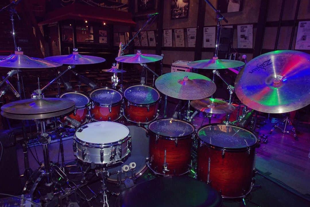 坂東慧のインスタグラム：「T-SQUAREライブ、大分ブリックブロック2日目です！ #tsquare #yamahadrums #zildjiancymbals #zildjiansticks #aspr #westone #cympad #ooita」
