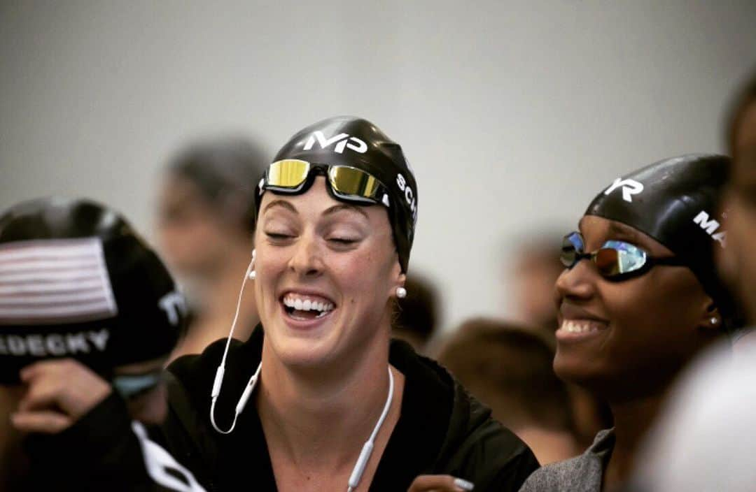 アリソン・シュミットさんのインスタグラム写真 - (アリソン・シュミットInstagram)「When you’re breathing hard before the race even starts...who can relate? 🤣 ——————— 📸: @mike2swim」11月10日 4時08分 - arschmitty