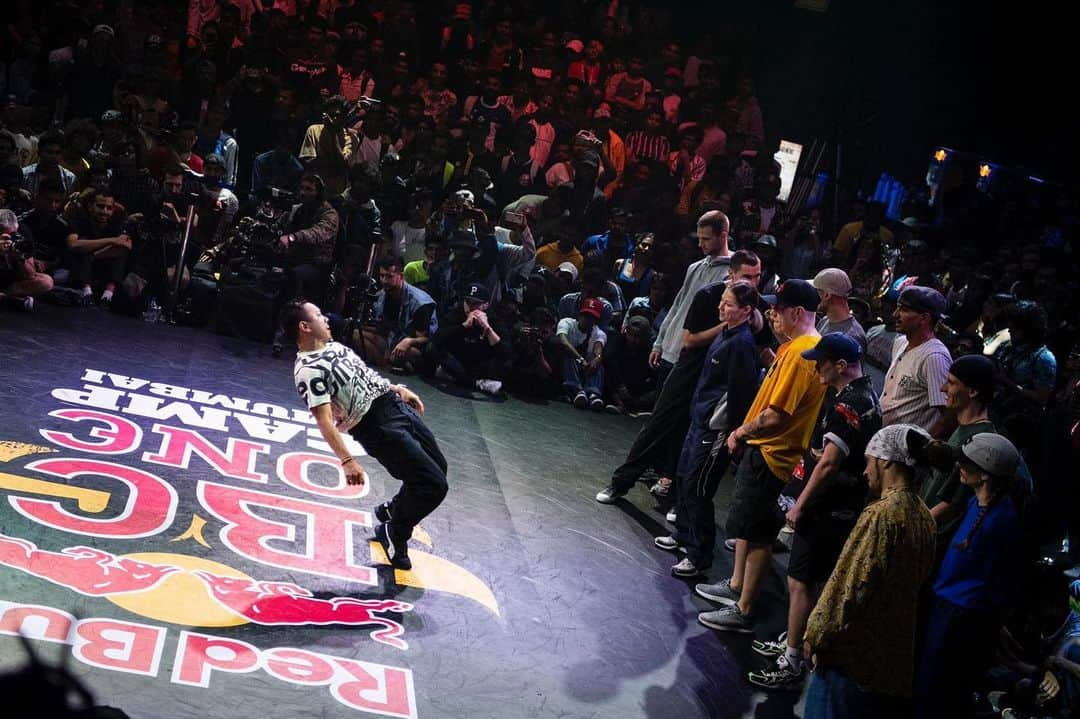 野中泰輔さんのインスタグラム写真 - (野中泰輔Instagram)「Good vibes @redbullbcone world final in India 👍🏽 📸 @littleshao  #bboytaisuke #redbullbcone #redbullindia #redbull」11月9日 19時09分 - bboy_taisuke