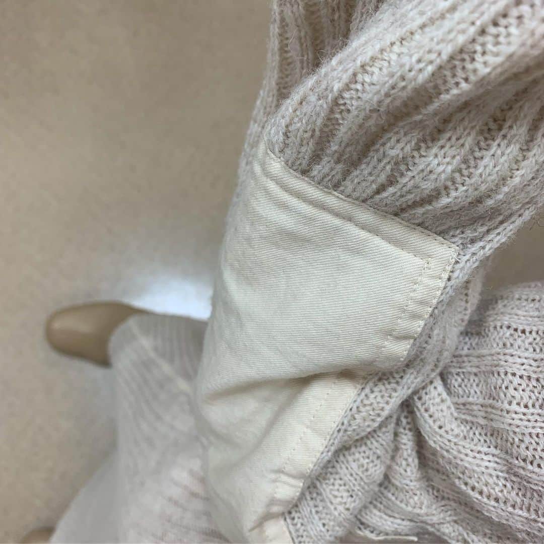 亀恭子さんのインスタグラム写真 - (亀恭子Instagram)「Navy on beige . . and エルボーパッチ。 . . today's… #fashion #ootd #kkstyle #tokyo #kamescloset #jacket #cabana #onepiece #inscrire #bag #bottegaveneta #shoes  #maryamnassirzadeh #autumn #workday」11月9日 19時09分 - kame_kyo