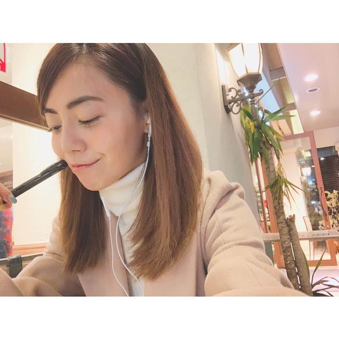 廣瀬麻伊さんのインスタグラム写真 - (廣瀬麻伊Instagram)「この間紹介されて @yujieigo を体験してみたよ！  パソコンが持ってなくても ラインで英会話レッスンが 気軽に受けられました。  自分の好きな時間にどこでもできるから便利🥺  わたしはカフェで試してみたょぉ. 講師はゆうじさんの他に外国の人もいるけどわたしは不安だから笑 日本語のわかるゆうじさんにお願いしました😂  オリンピックまで話せるようになりたいなぁ...♡ 有難うございました🤲  #英会話レッスン #どこでも英会話 #yujieigo」11月9日 20時06分 - mai_hirose