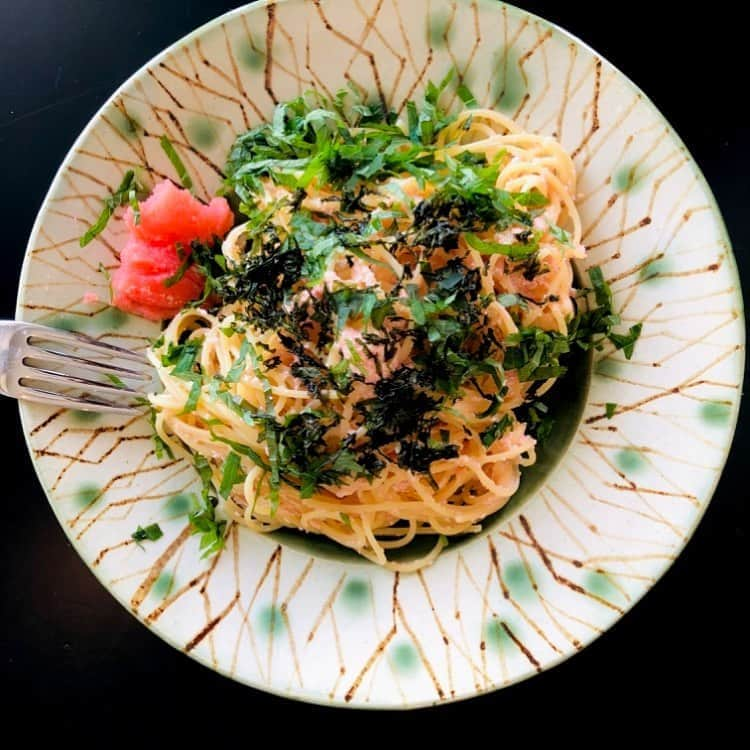 今井翼さんのインスタグラム写真 - (今井翼Instagram)「料理好きです。  めんたいこスパゲッティ。  #明太子 #マヨネーズ少々 #バター #醤油 #しめじ #大葉 #海苔 #茹で汁の塩分は控えめ #スパゲッティ  #スパゲッティ今井 #明日は何にしよかな」11月9日 20時31分 - tsubasaimai_official